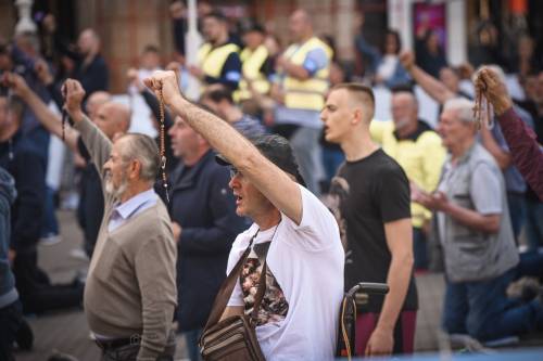 FOTO Javna molitva krunice prve subote u svibnju