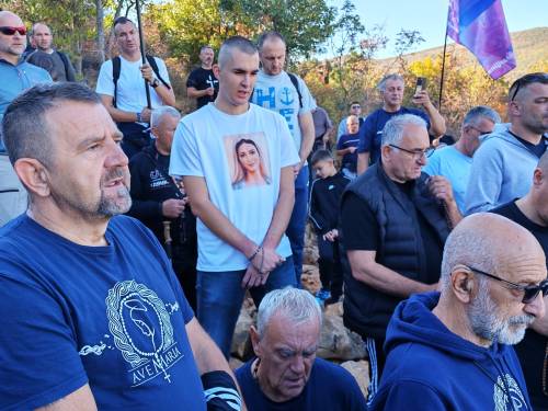 Kardinal Puljić posvetio preko 200 muškaraca Bezgrešnom Srcu Marijinu