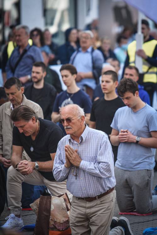 FOTO Javna molitva krunice prve subote u svibnju