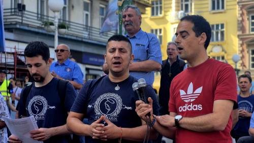FOTO & VIDEO Javna molitva krunice prve subote u lipnju
