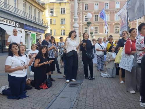 FOTO/VIDEO Održana rujanska javna molitva krunice u Zagrebu