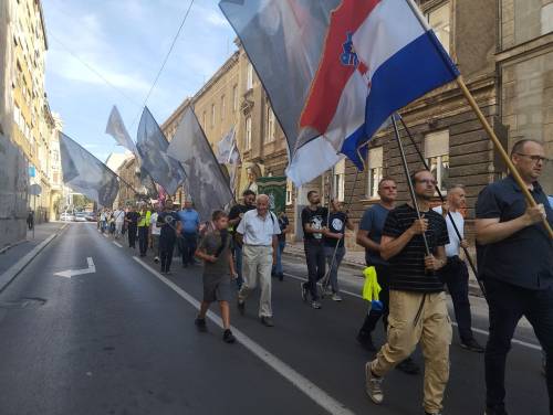 FOTO/VIDEO Održana rujanska javna molitva krunice u Zagrebu