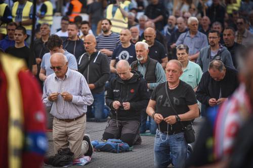FOTO Javna molitva krunice prve subote u svibnju